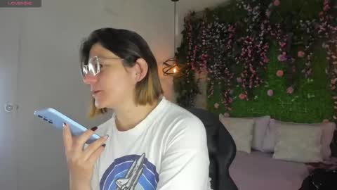 Sarah Deyvis online show from 01-19-26, 01:15