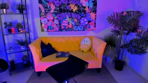 Snapshot of sarahholly chatting on 12-07-24, 06:04 Divine Sarah NONUDE model online show from 12-07-24, 06:04