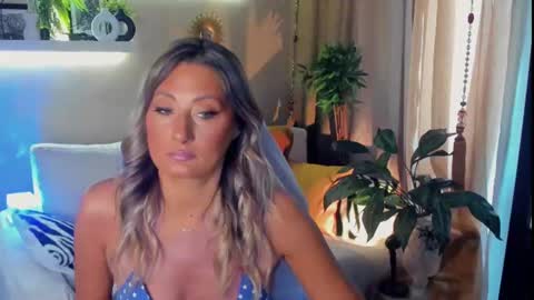 Divine Sarah NONUDE model online show from 07-05-26, 02:13
