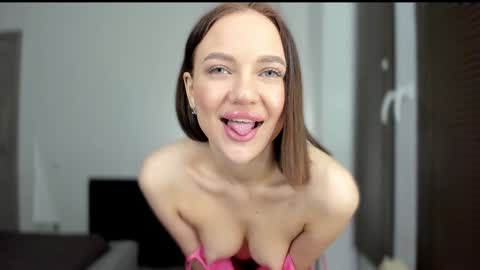 sarahphyllis online show from 01-23-25, 09:18