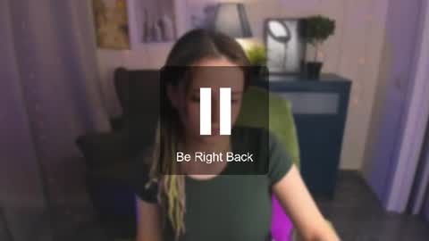 Snapshot of sarahshelby chatting on 06-12-26, 10:25 Sarah online show from 06-12-26, 10:25