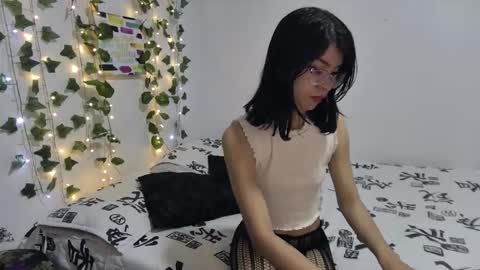 Sarah  online show from 01-11-26, 03:50