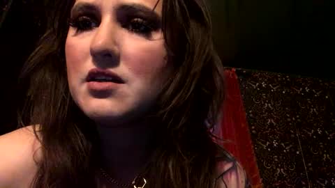 sarahsweetie17 online show from 09-10-25, 11:05