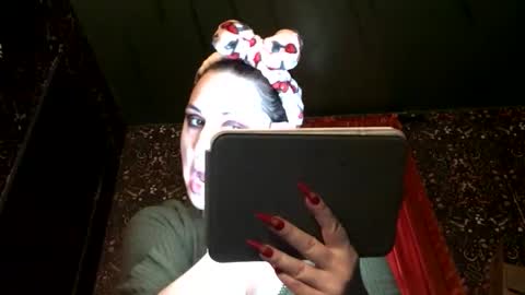 sarahsweetie17 online show from 10-21-25, 08:20