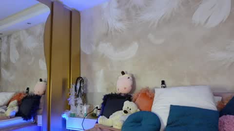 Snapshot of sarajennyfer chatting on 05-13-26, 04:43 Jenny online show from 05-13-26, 04:43