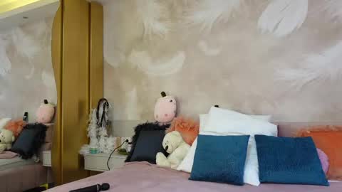Snapshot of sarajennyfer chatting on 05-25-26, 04:18 Jenny online show from 05-25-26, 04:18