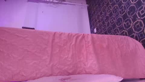 Sara  online show from 10-09-25, 12:03