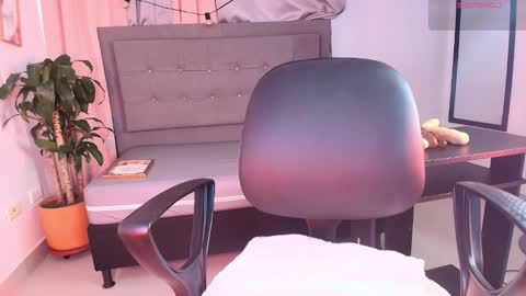 Snapshot of saralandry chatting on 11-10-25, 12:26 SARA online show from 11-10-25, 12:26