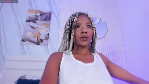 Snapshot of saralewwis chatting on 02-16-26, 11:39 Sara Lewis online show from 02-16-26, 11:39