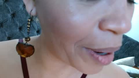 Snapshot of saralove2 chatting on 01-27-25, 12:22 sara online show from 01-27-25, 12:22