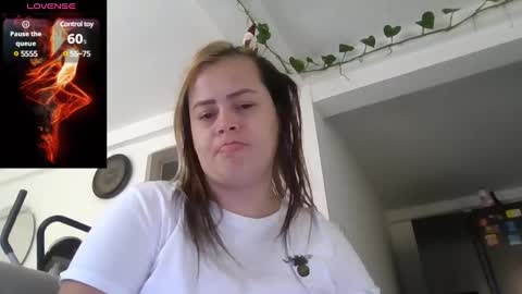 sara martinez online show from 01-03-25, 02:40