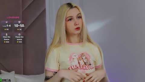 saramist online show from 11-29-25, 01:41