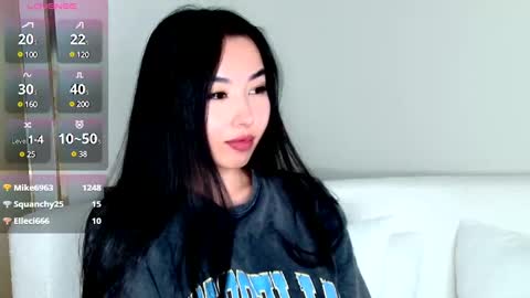 Snapshot of saranmia chatting on 12-16-24, 11:44 Mia online show from 12-16-24, 11:44