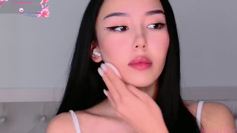 Snapshot of saranmia chatting on 10-17-25, 08:17 Mia online show from 10-17-25, 08:17