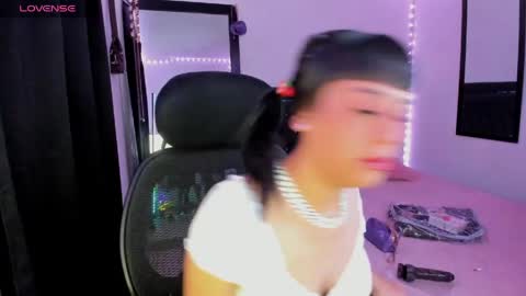 Sara  online show from 05-16-26, 06:21