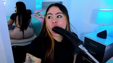 sararendon online show from 12-04-25, 03:43