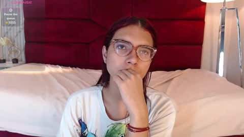 Sara online show from 01-26-25, 01:52