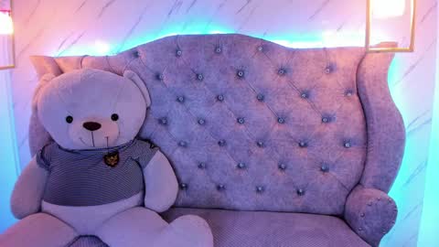   online show from 02-07-25, 02:04
