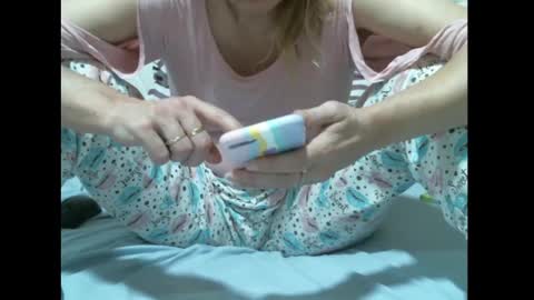 Snapshot of sarasexx33 chatting on 01-20-25, 03:15 sarasexx33 online show from 01-20-25, 03:15