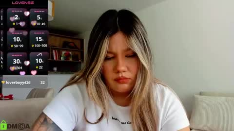 Snapshot of sarasmith19 chatting on 02-26-25, 09:27 Sara sarasmithfun by instagram online show from 02-26-25, 09:27