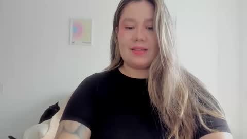 Snapshot of sarasmith19 chatting on 05-26-26, 04:58 Sara sarasmithfun by instagram online show from 05-26-26, 04:58