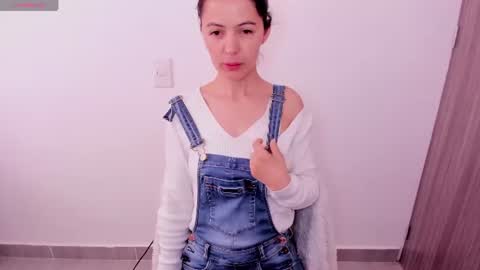 Sara   online show from 07-13-26, 01:03
