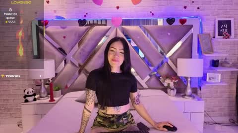 Snapshot of saratorresxx chatting on 03-28-26, 03:44 Sara online show from 03-28-26, 03:44