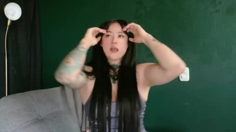 Sara Herrera online show from 05-22-26, 08:03