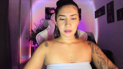 saratukkerr online show from 11-21-25, 06:12