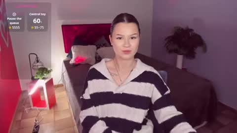Snapshot of saravivid chatting on 05-11-26, 02:45 SaraVivid online show from 05-11-26, 02:45