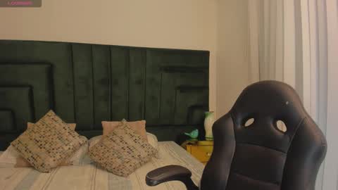      online show from 10-24-25, 12:19