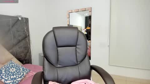      online show from 11-04-25, 12:10