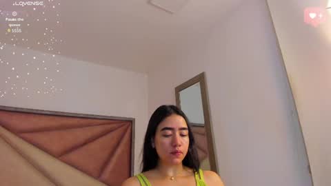 Snapshot of sarawagner_ chatting on 07-10-26, 01:32 online show from 07-10-26, 01:32