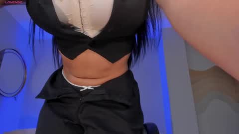 Sara Winstone online show from 02-16-25, 11:38