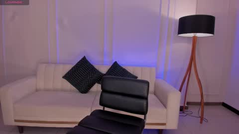 Sara Winstone online show from 02-18-25, 10:14