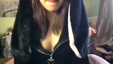 Snapshot of saraxcxo chatting on 10-05-25, 01:53 saraxcxo online show from 10-05-25, 01:53