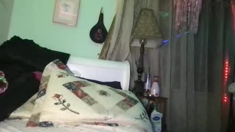 Snapshot of saraxcxo chatting on 11-26-25, 08:04 saraxcxo online show from 11-26-25, 08:04