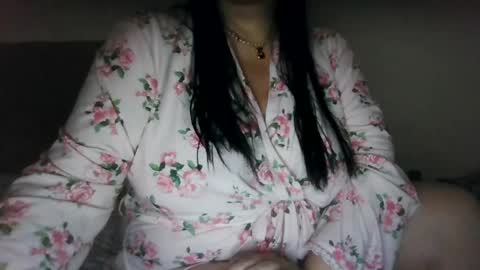 Snapshot of saretta46 chatting on 05-05-26, 11:46 Sara online show from 05-05-26, 11:46