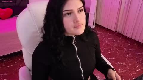 Snapshot of sari_belle chatting on 05-26-26, 03:24 Sari online show from 05-26-26, 03:24