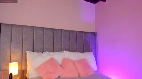 Sara Garcia online show from 11-19-25, 04:34