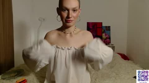 Your Selena 3 online show from 02-22-26, 03:07