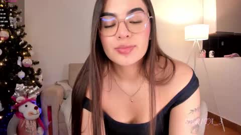 Snapshot of sarita_3 chatting on 11-25-25, 10:43 Sarita Lozano online show from 11-25-25, 10:43