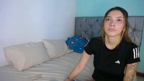  SARIYA Y ALEXIS  online show from 04-30-26, 08:26