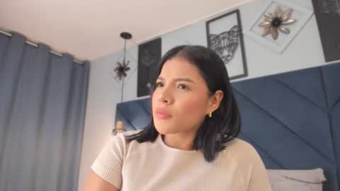 Sara  online show from 11-22-25, 04:00