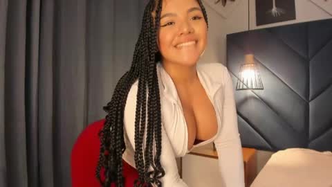 Snapshot of sarita_hills chatting on 05-16-26, 07:34 Sara online show from 05-16-26, 07:34