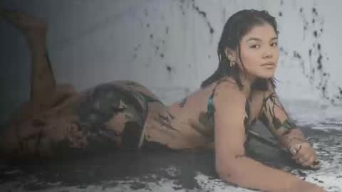 Snapshot of sarita_hills chatting on 05-23-26, 08:02 Sara online show from 05-23-26, 08:02