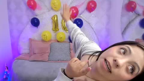 Sara online show from 05-16-26, 04:09