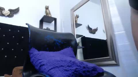 Sara online show from 02-28-25, 03:26