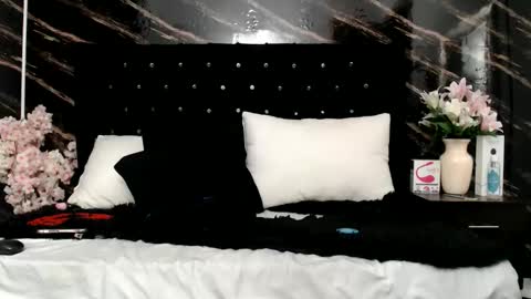 Snapshot of sarita_multisquirt chatting on 06-06-26, 05:12 Sara online show from 06-06-26, 05:12