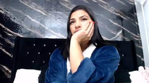 Snapshot of sarita_multisquirt chatting on 07-22-26, 01:41 Sara online show from 07-22-26, 01:41